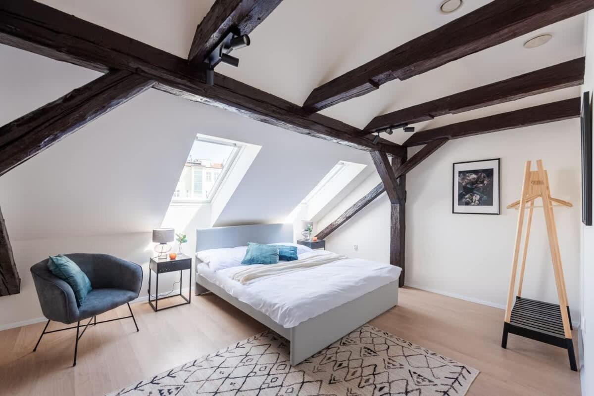 Апартаменти Zesty Family Friendly Elevator Access Old Town